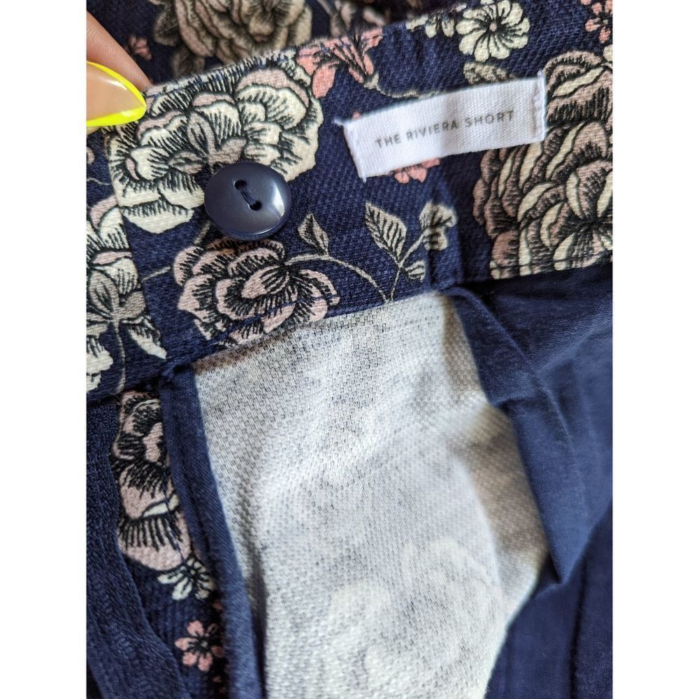 Ann Taylor LOFT Floral Shorts Size 4 - Picture 3 of 8
